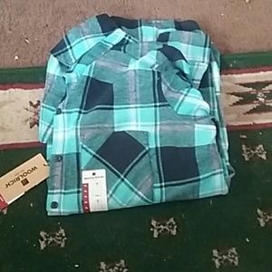 Long sleeve shirt button up